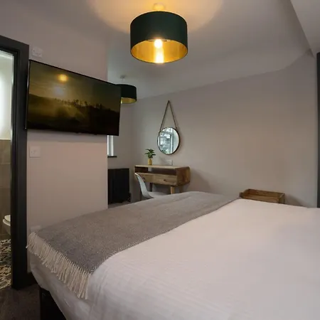 Spacious - Contemporary 2br - - Parking